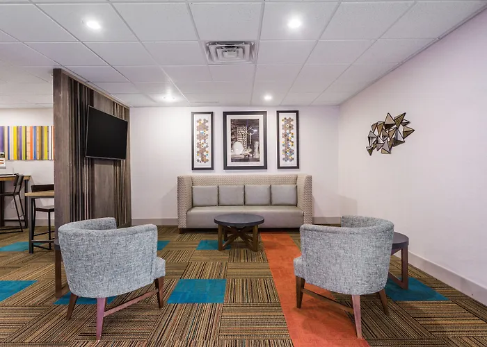 Holiday Inn Express And Suites - Petersburg - Fort Lee By Ihg