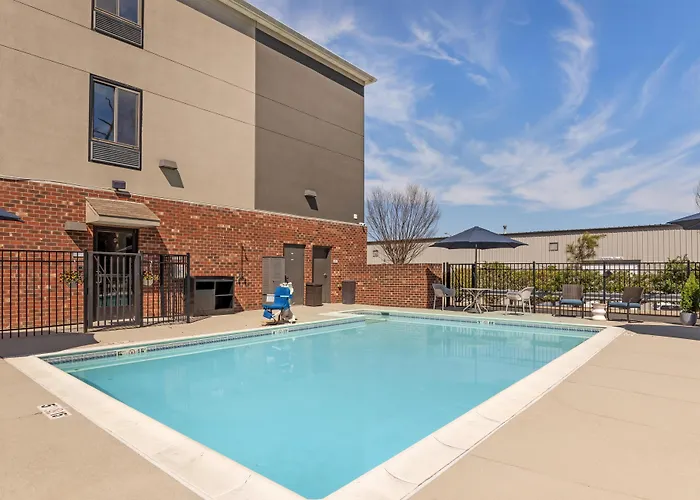 Best Western Plus Glen Allen Inn